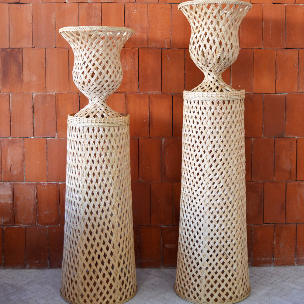 Columns and vases